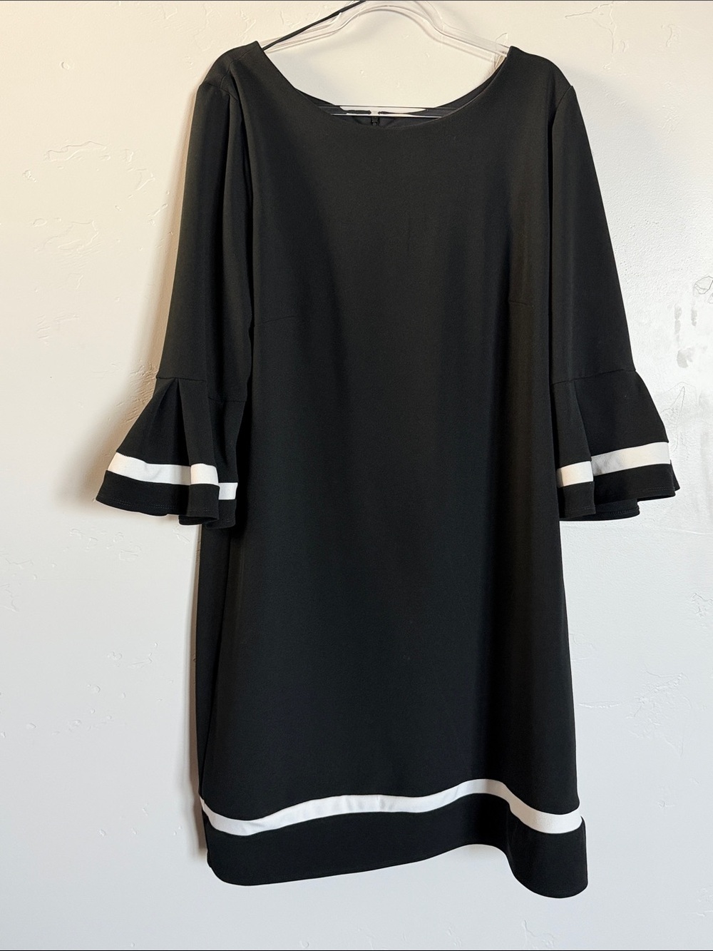 R&K Black and White Bell-Sleeve Midi Dress